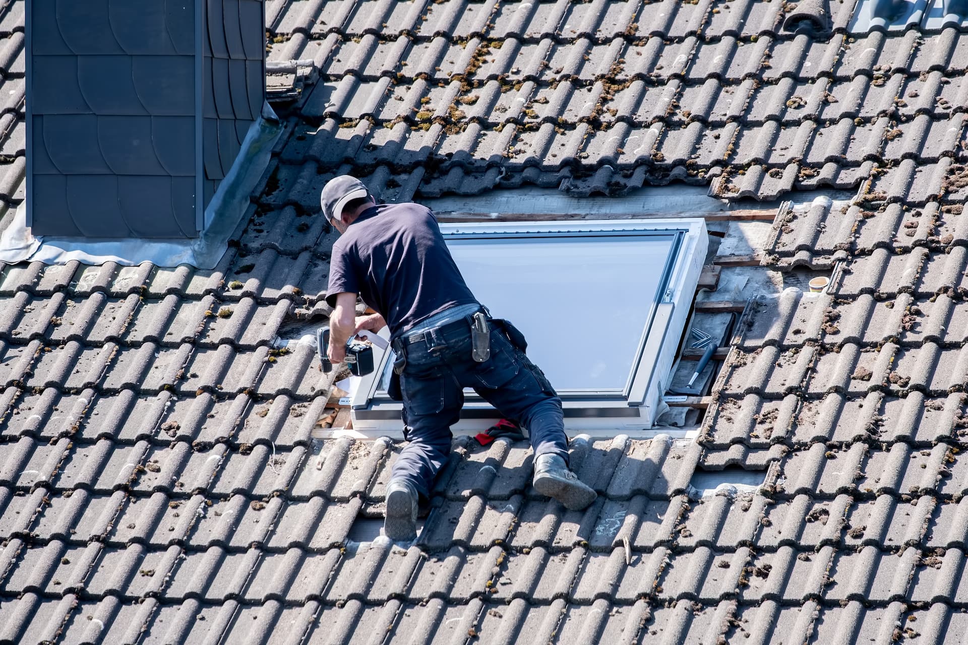Installer une fenêtre de toit Velux étanche 